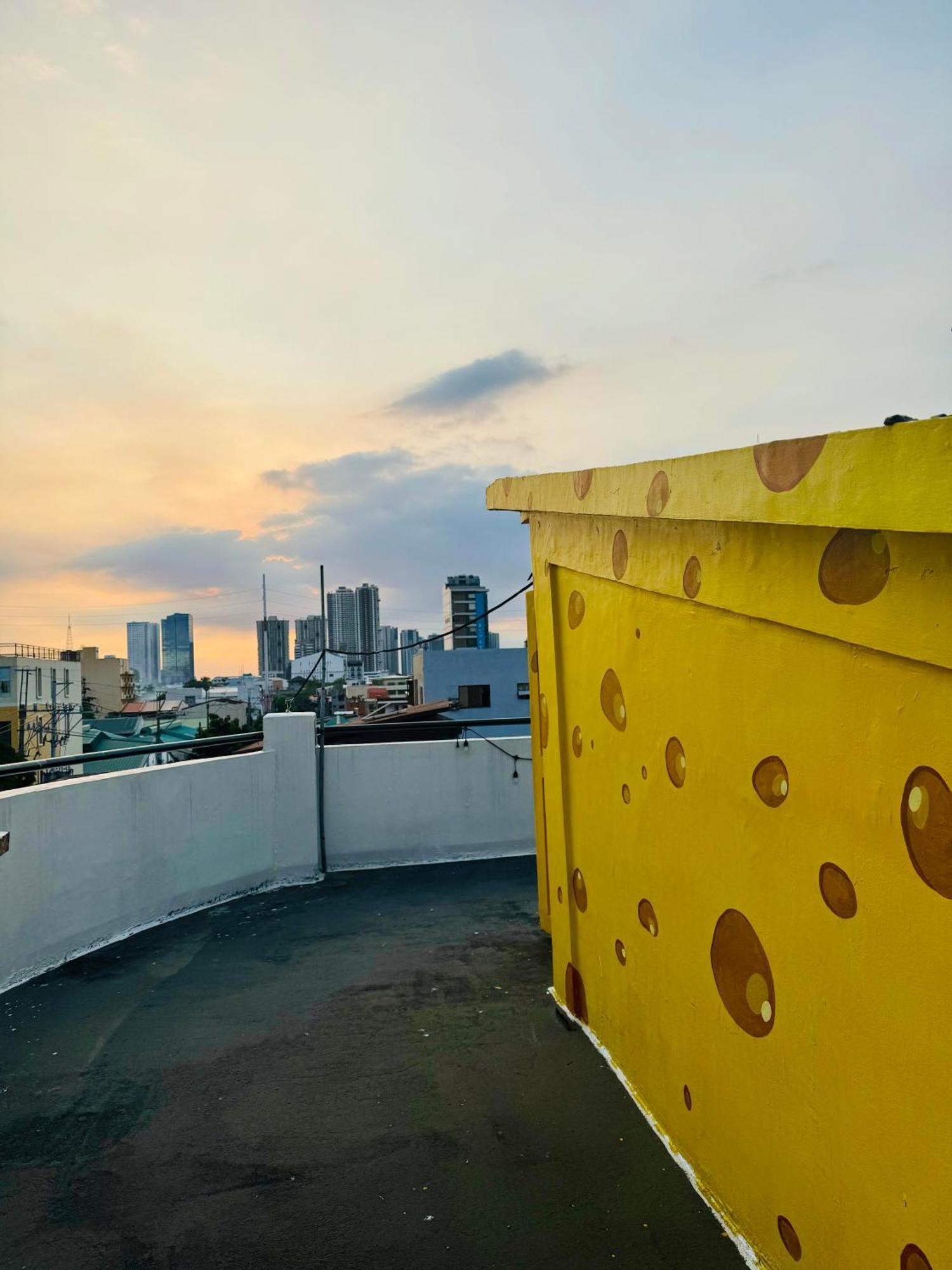 Cheese Hostel Manila Makati City Buitenkant foto