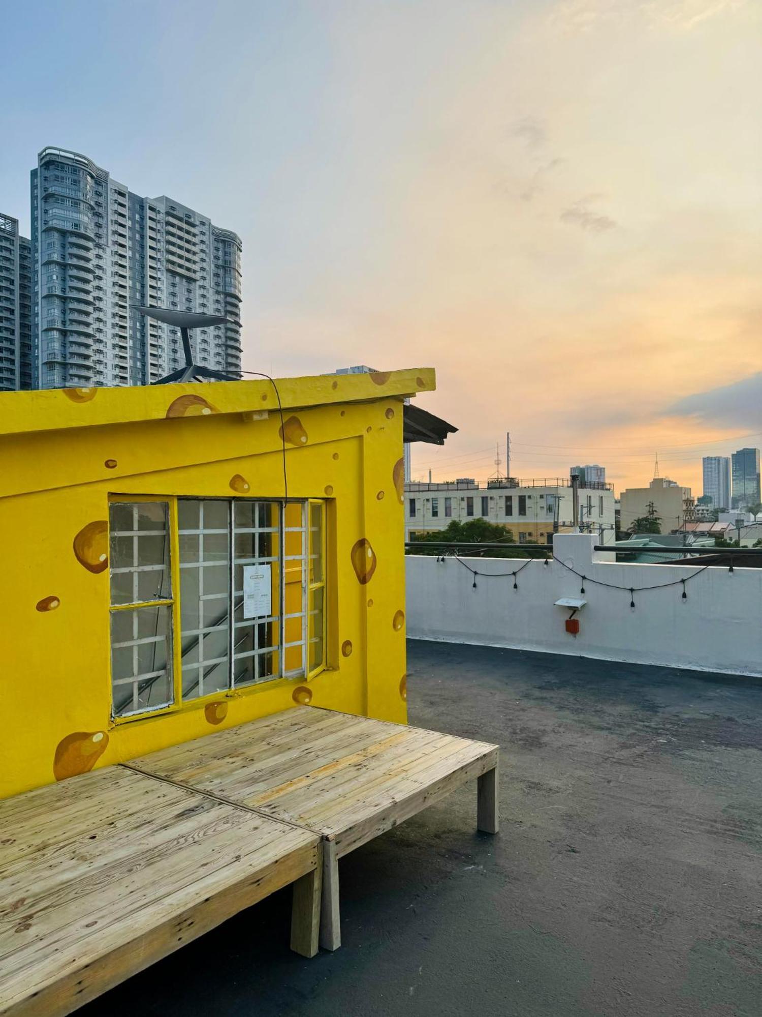 Cheese Hostel Manila Makati City Buitenkant foto
