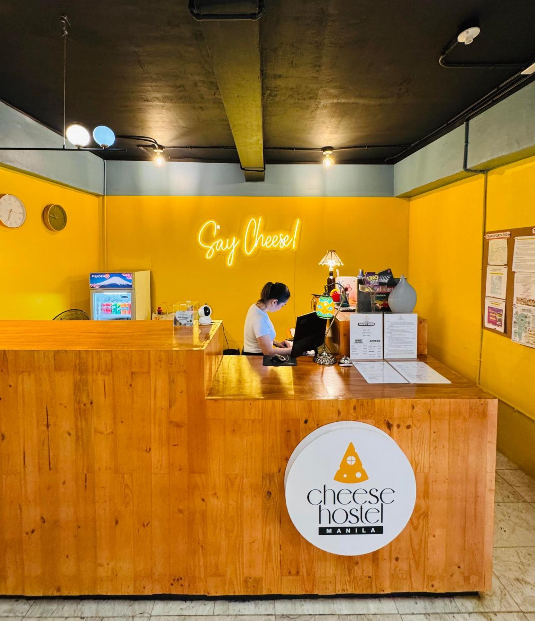 Cheese Hostel Manila Makati City Buitenkant foto