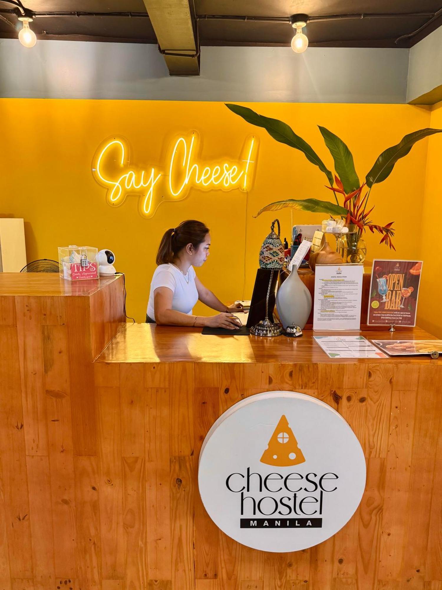 Cheese Hostel Manila Makati City Buitenkant foto
